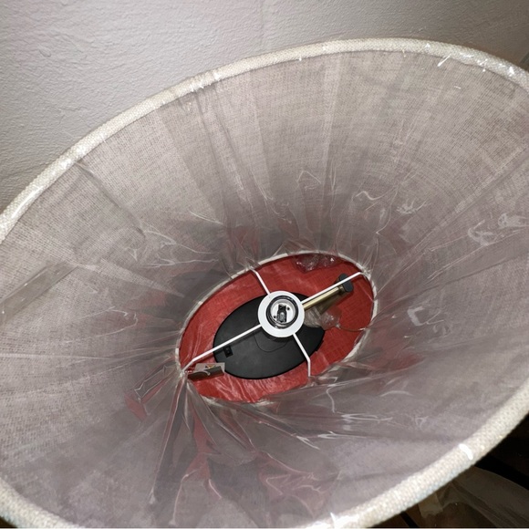 Curtis Adesso Charge table lamp. - Picture 4 of 7